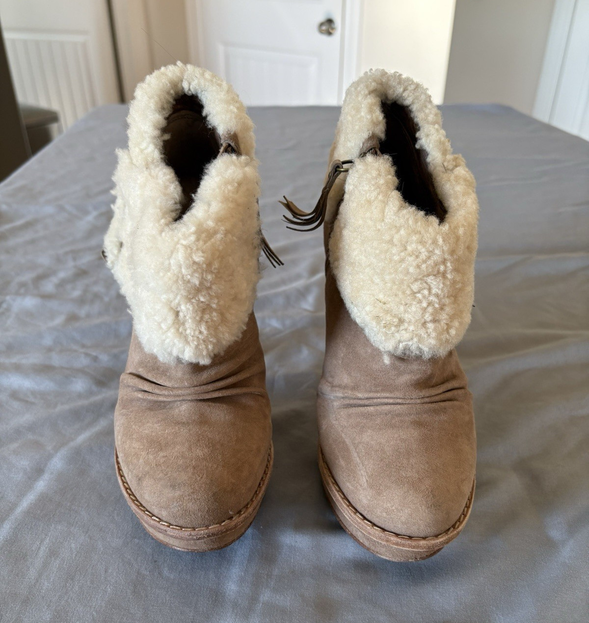 UGG Women’s Shearling Cuff Leather Ankle Booties Zip Brown/Beige US 7