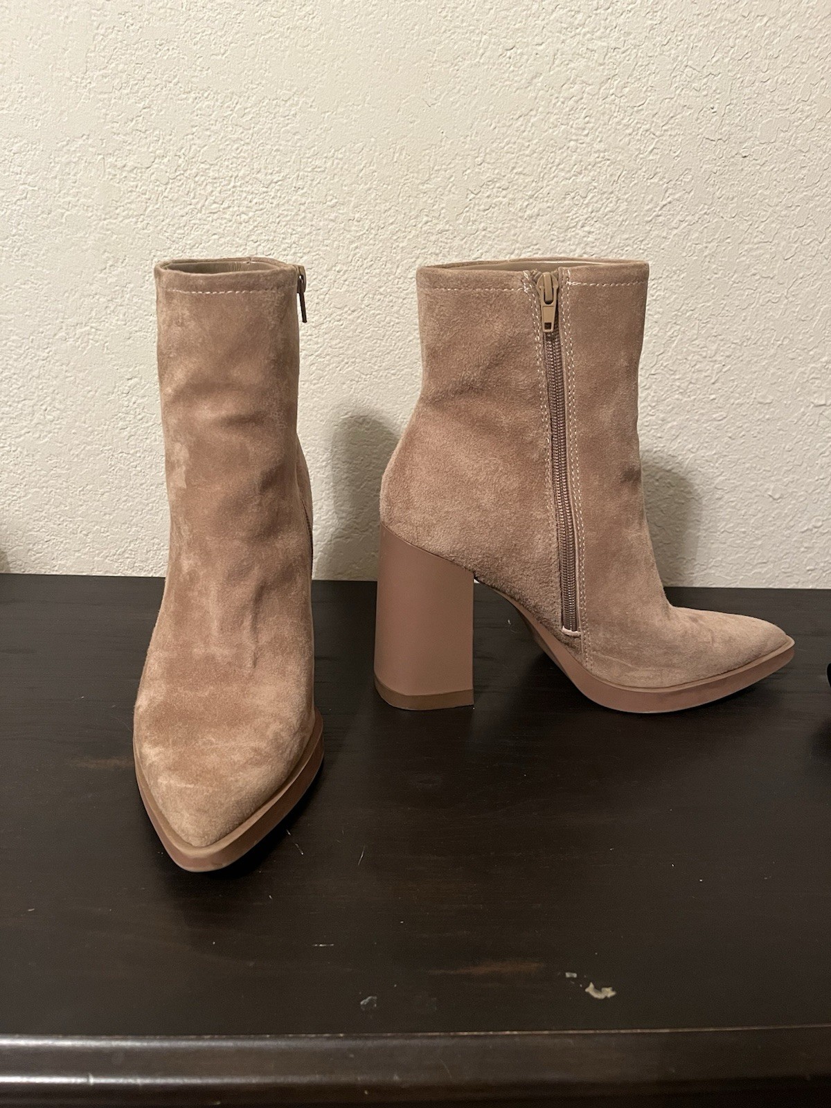 Steve Madden Women’s Harden Sand Suede Booties Size 8