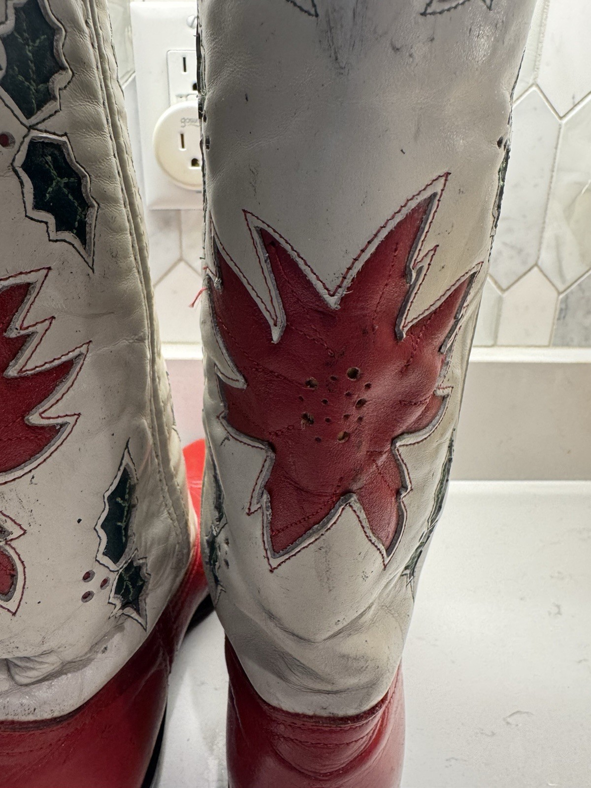 ACME 1995 Christmas Poinsettia Holly Limited 56 /1200 Red Cowboy Boots 6.5 M