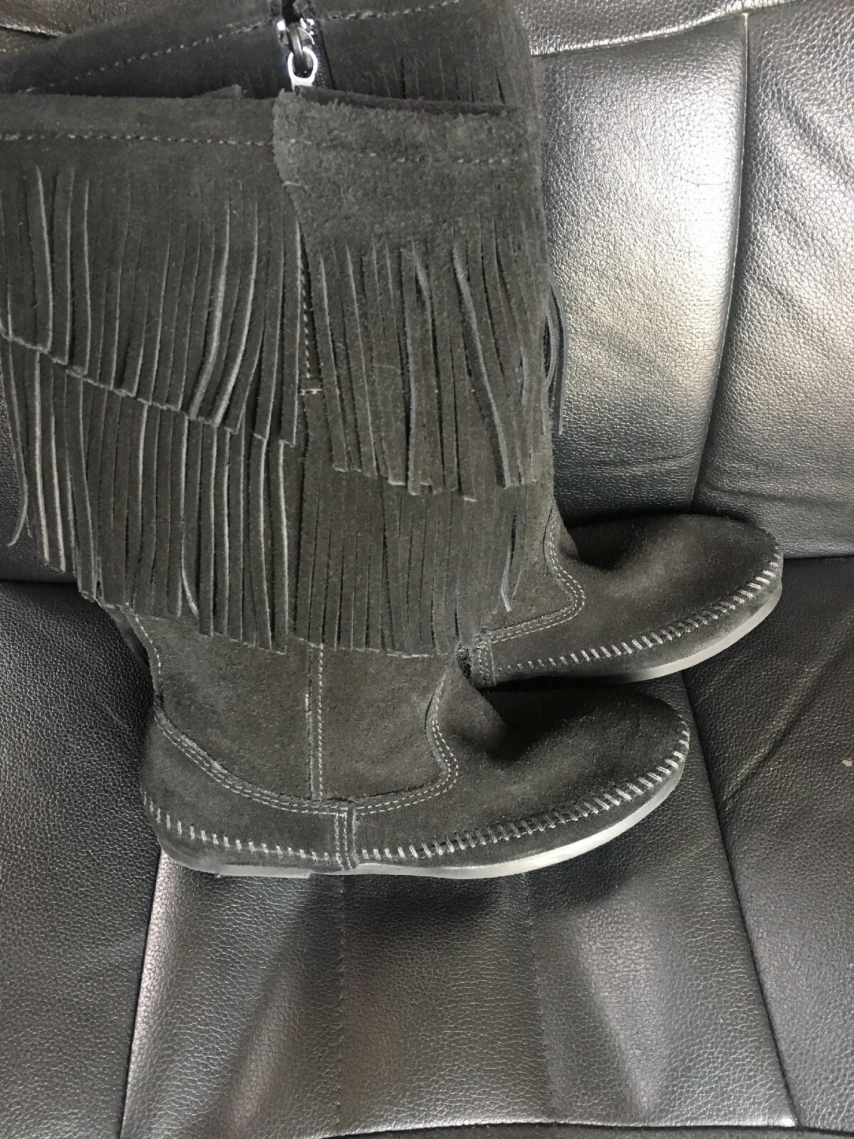 Minnetonka Women’s Calf Hi 2-Layer Fringe Boot, Black, Size 5.0