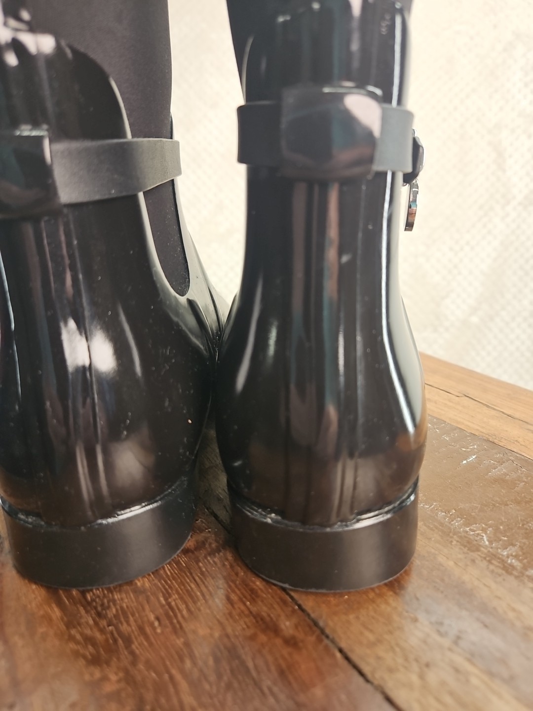 Michael Kors Women’s Size 8 Charm Stretch Calf And Rubber Rain Boots Buckle…