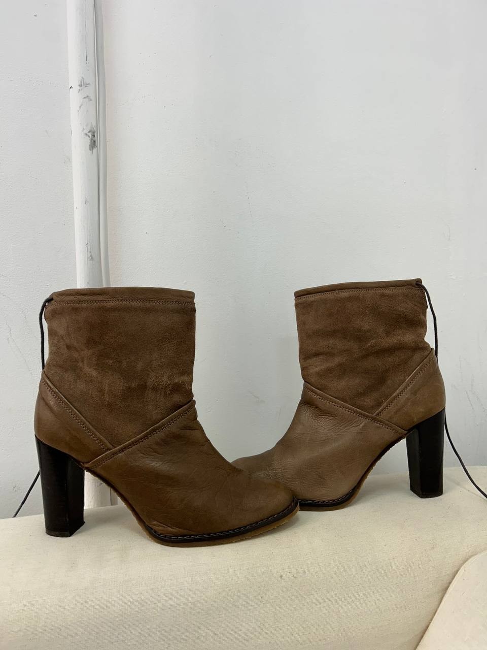 Brown high lace up Hobbs N.W.3 leather women high heel combat boots 90s EU 39