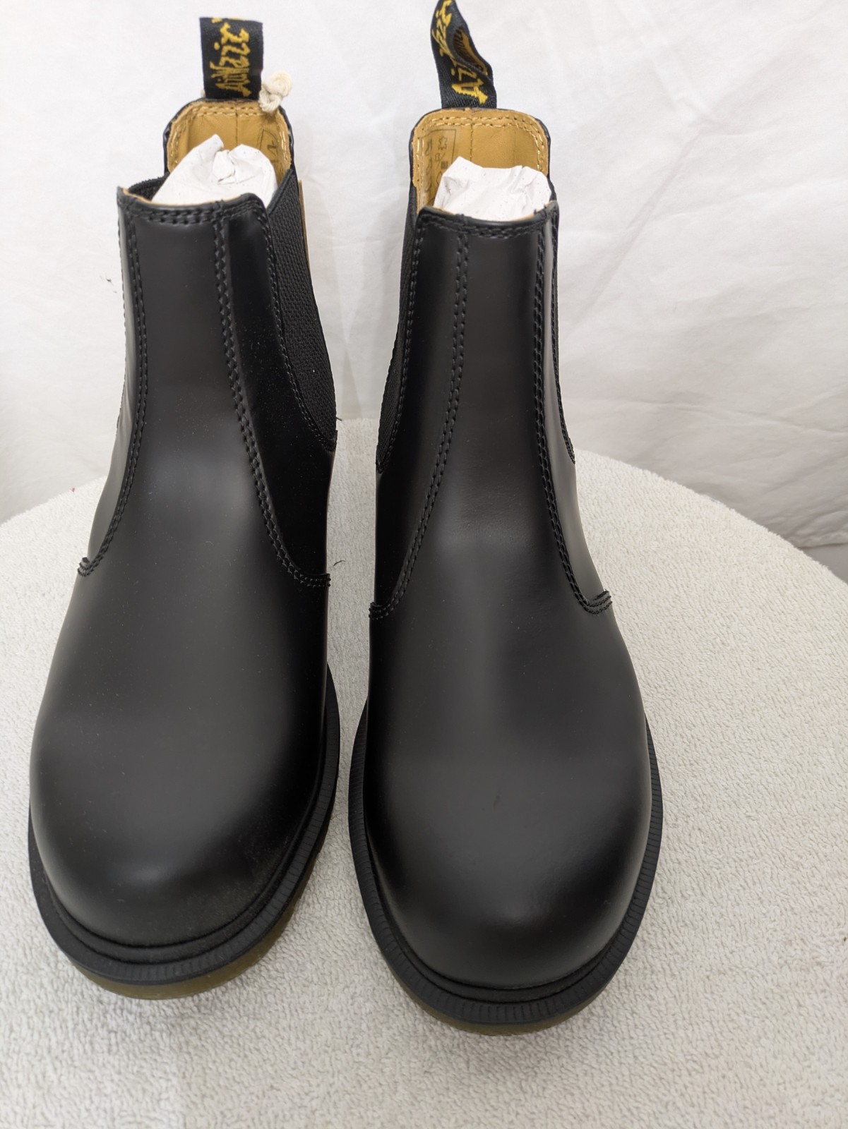Dr Martens 2976 Chelsea Boots Black Smooth Leather Womens US 7 Mens 6 NIB