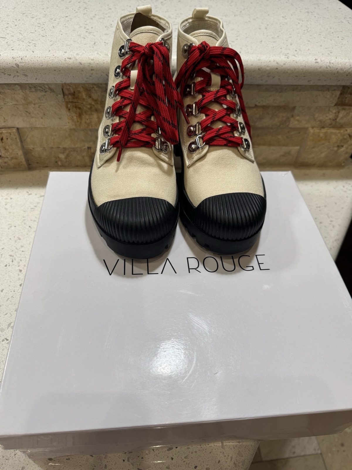 NEW Villa Rouge VR-Harper Boots Cream White Ivory Red Black Lug Soles Size 6.5
