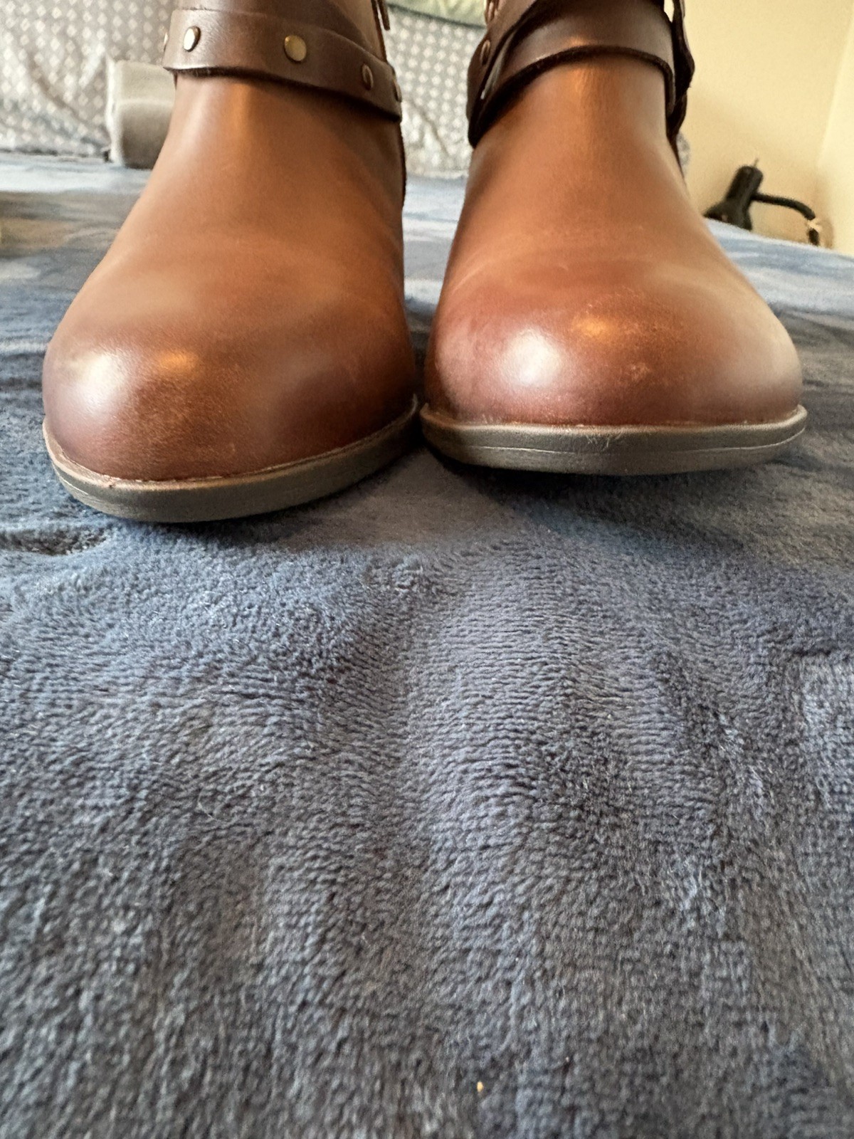 Women’s Clark’s Studded Brown Leather Ankle Boots US Size 9 Heel 1.5″