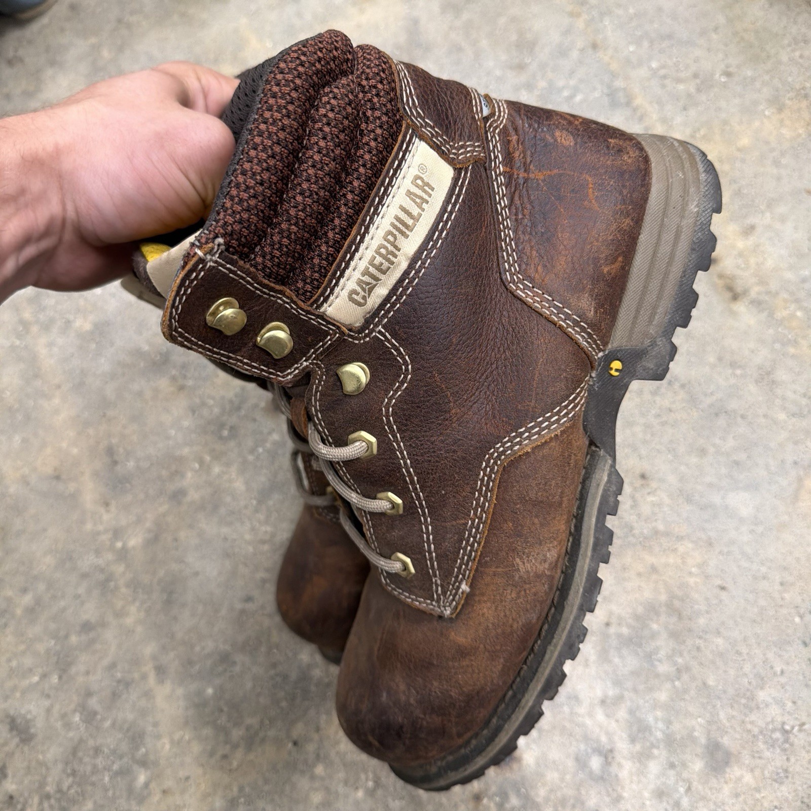 Caterpillar Women Work Boot Industrial Paisley P91097 6″ Tawny Brown Size 10 W