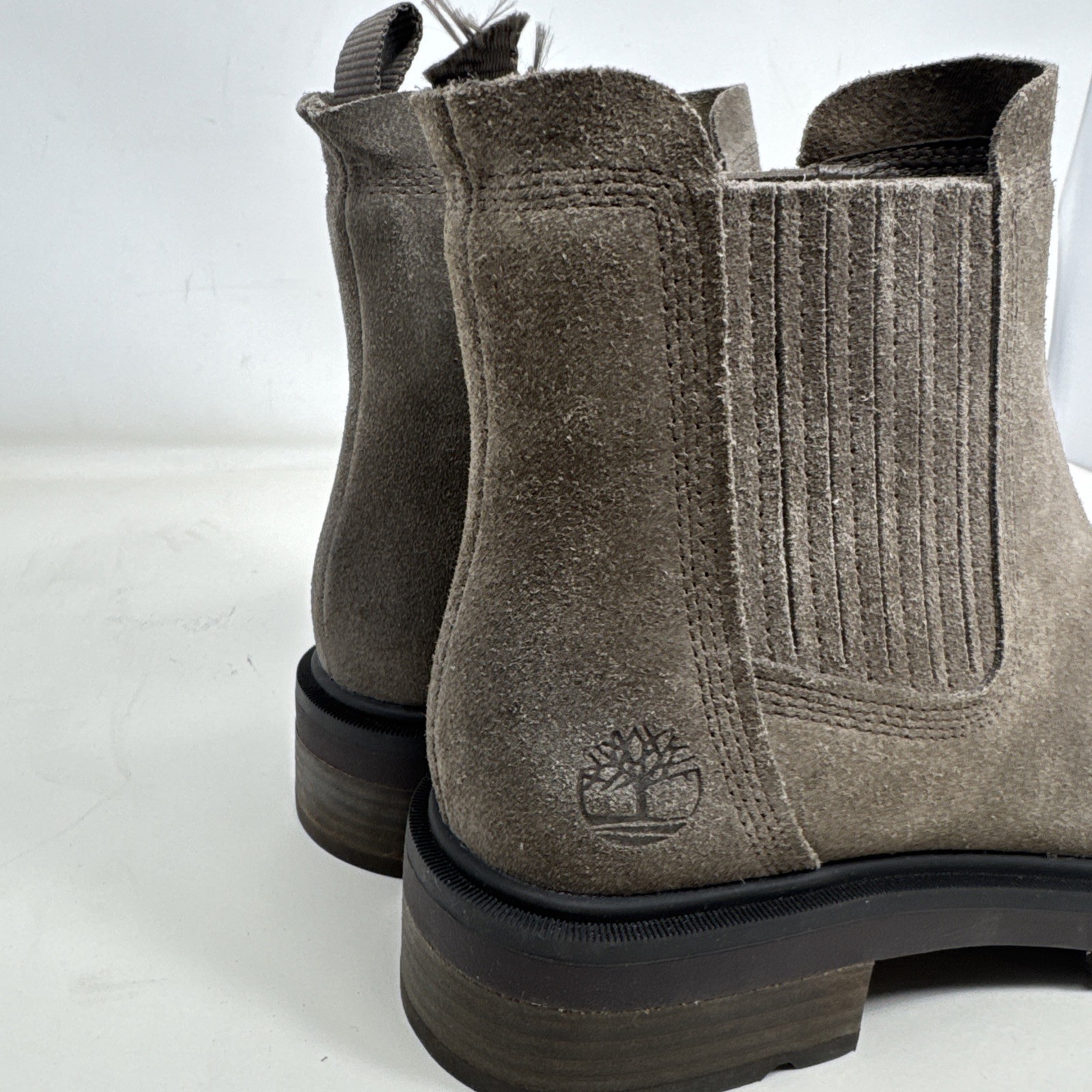 Timberland Brimfield Chelsea Boots Women’s 7 Brown Gray Suede TB0A2PBBES4