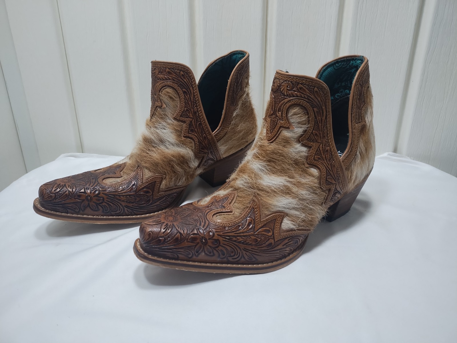 Myra Bag Horse Jane Tooled Leather Hair On Cowhide Western Ankle Boots Womens 9