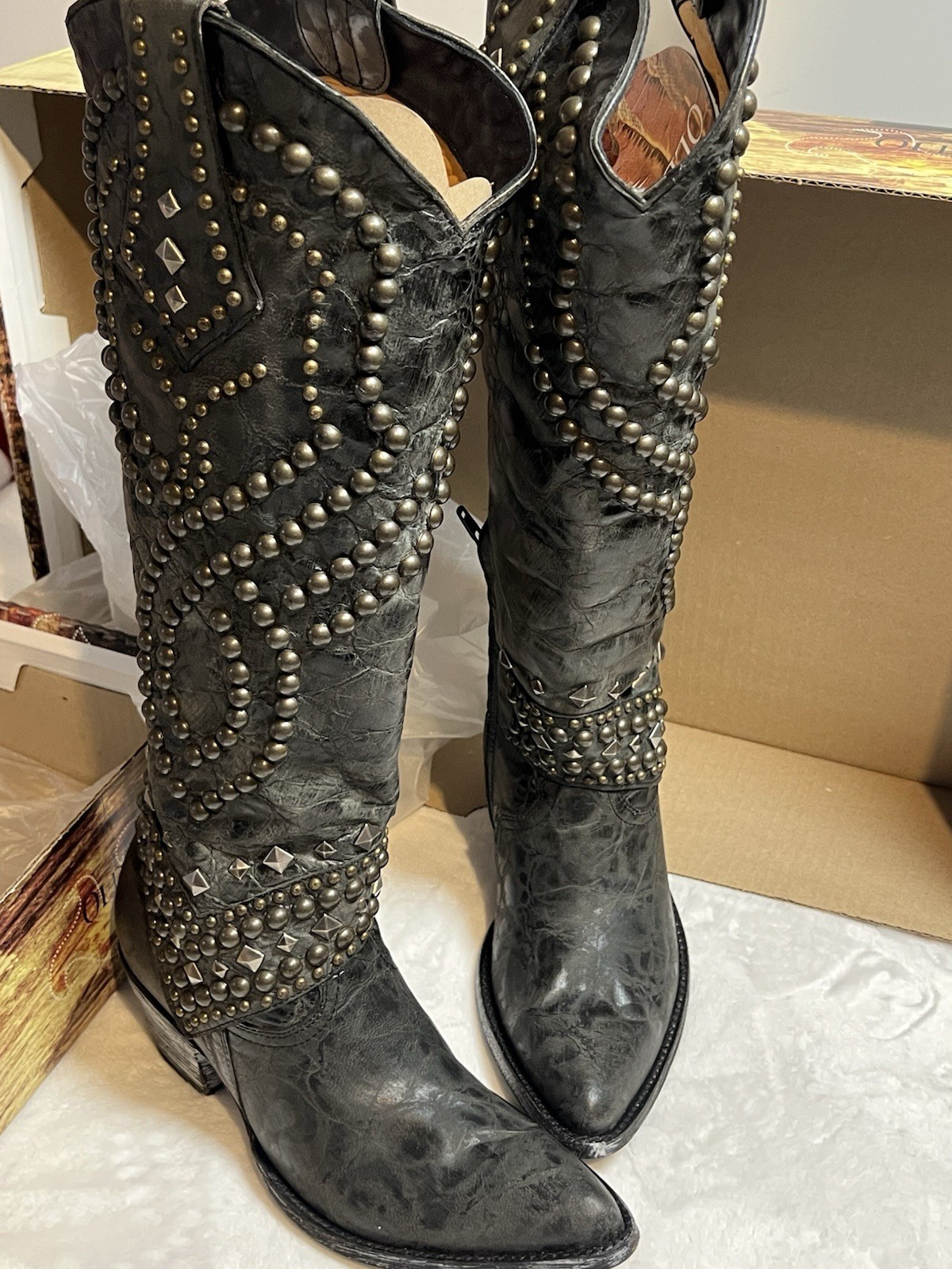 Old Gringo Belinda Studded Boots Size 8 Women’s New In Box