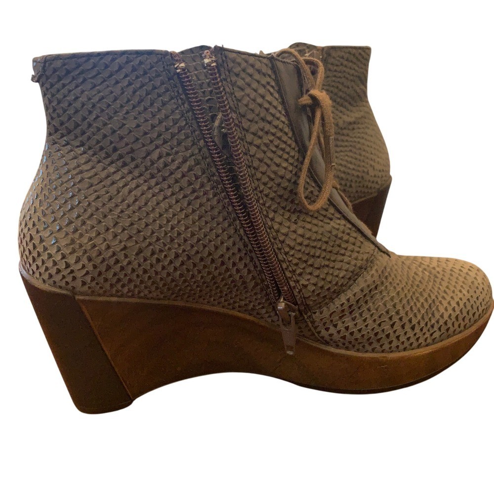 NAOT Nadine Brown Croc Wedge Ankle Booties Leather Lace Up Zip Up EU37/US6-6.5